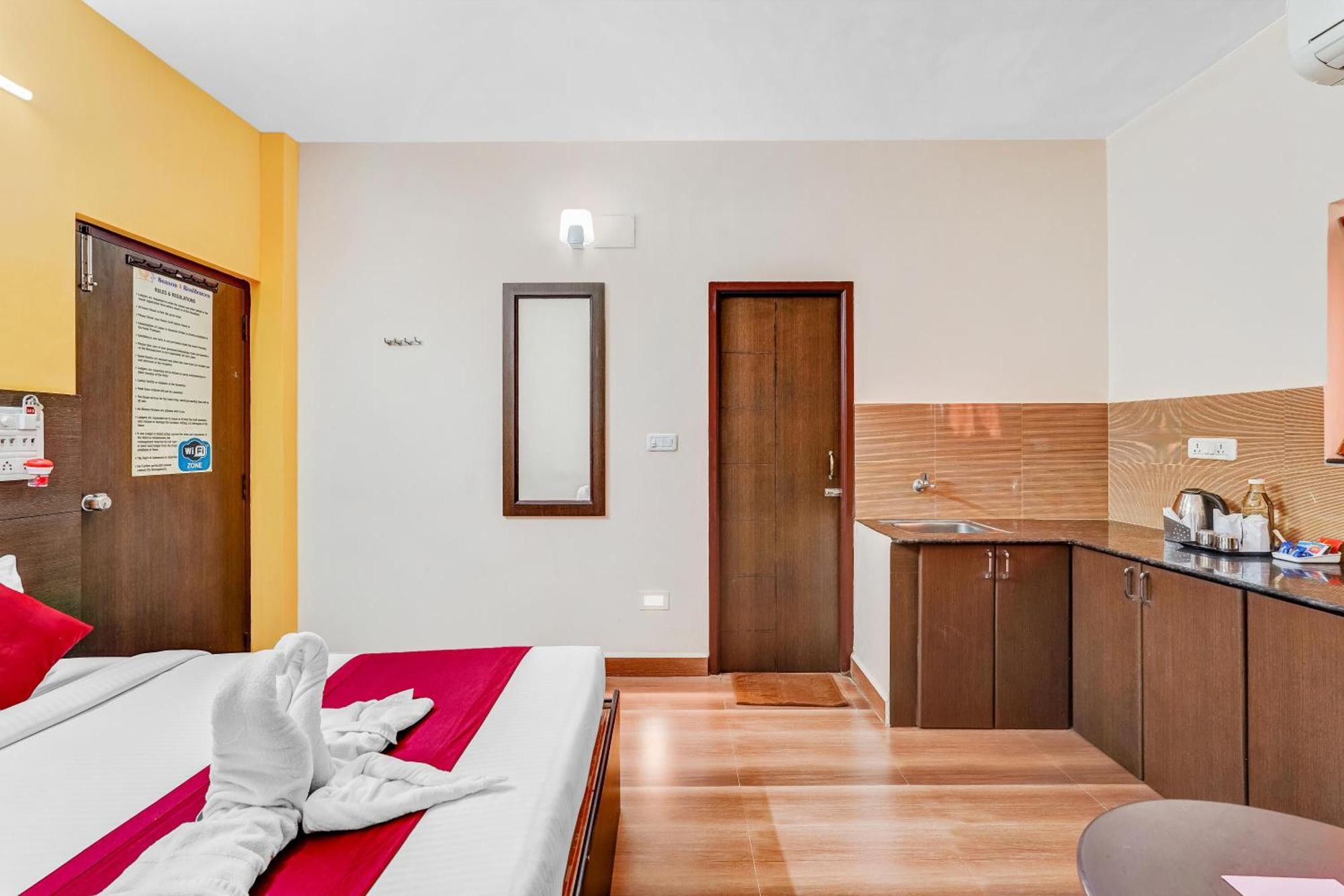 Season 4 Residences: Tech Hub Convenience in Thiruvanmiyur Chennai Exterior photo
